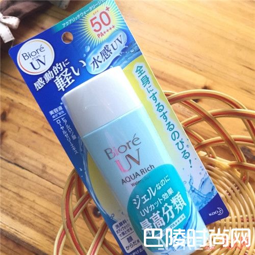 Sofina保湿日间防护乳简介_推荐20件口碑美妆品：这些性价比高的日妆让你美如花