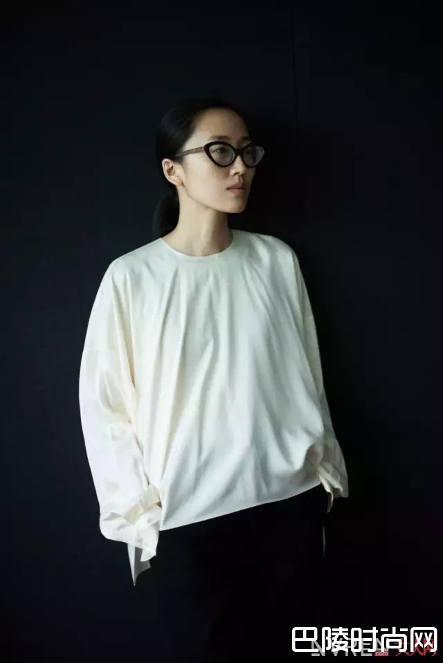 MAC中国设计师刘旻合作款_MAC携手抢钱系列 可能是全宇宙最喜欢拉帮结派的彩妆了！