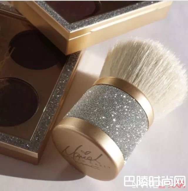  MAC和Mariah Carey合作款_MAC携手抢钱系列 可能是全宇宙最喜欢拉帮结派的彩妆了！