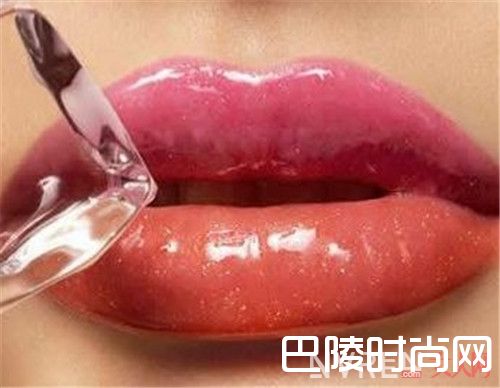 唇蜜如何妙用_5分钟极速完妆出门？其实化妆不需要半小时