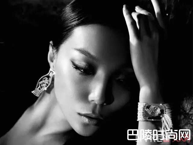 MAC万宝宝系列_MAC携手抢钱系列 可能是全宇宙最喜欢拉帮结派的彩妆了！