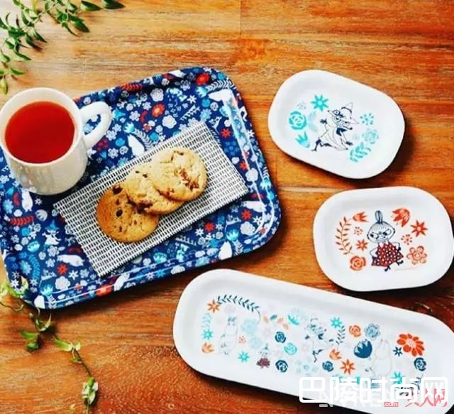 《InRed》赠品_50元就能把Gucci、Burberry带回家？去日本必买的5本时尚杂志