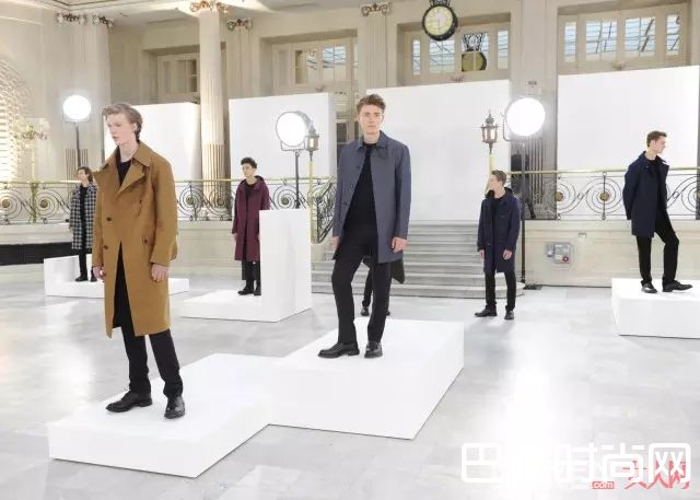 《InRed》赠品_50元就能把Gucci、Burberry带回家？去日本必买的5本时尚杂志