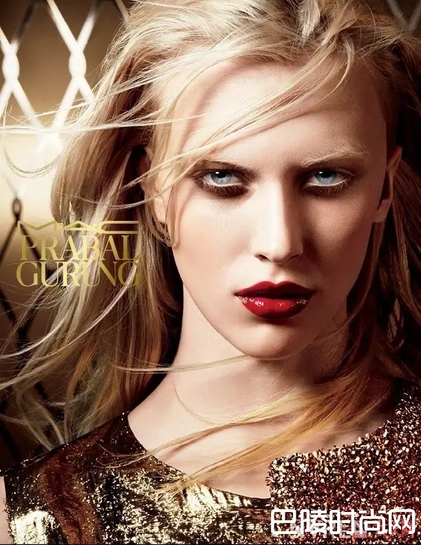 MAC和时装设计师跨界合作系列_MAC携手抢钱系列 可能是全宇宙最喜欢拉帮结派的彩妆了！