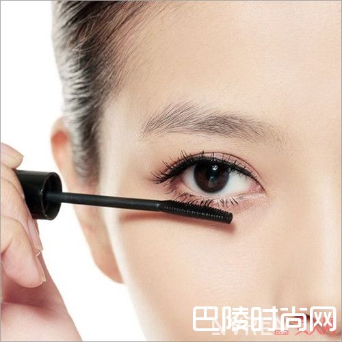 睫毛膏如何妙用_5分钟极速完妆出门？其实化妆不需要半小时