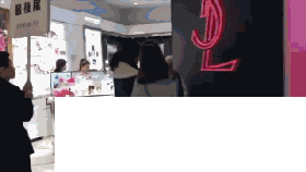 YSL品牌介绍_网红第一步 就从这些网红美妆品牌开始吧