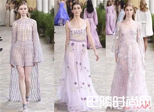 2017年流行的几款印花图案是哪四种_2017年春夏流行开满花的衣服，怎么穿搭美爆了？