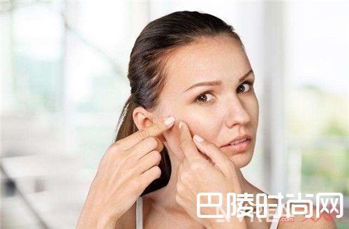 有逗必挤_再贵的护肤品都无法拯救你脸上的瑕疵 你是不是做了这7种恶习