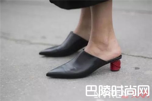 穆勒鞋怎么穿_今年流行怎样的单鞋？从这三款下手准没错！