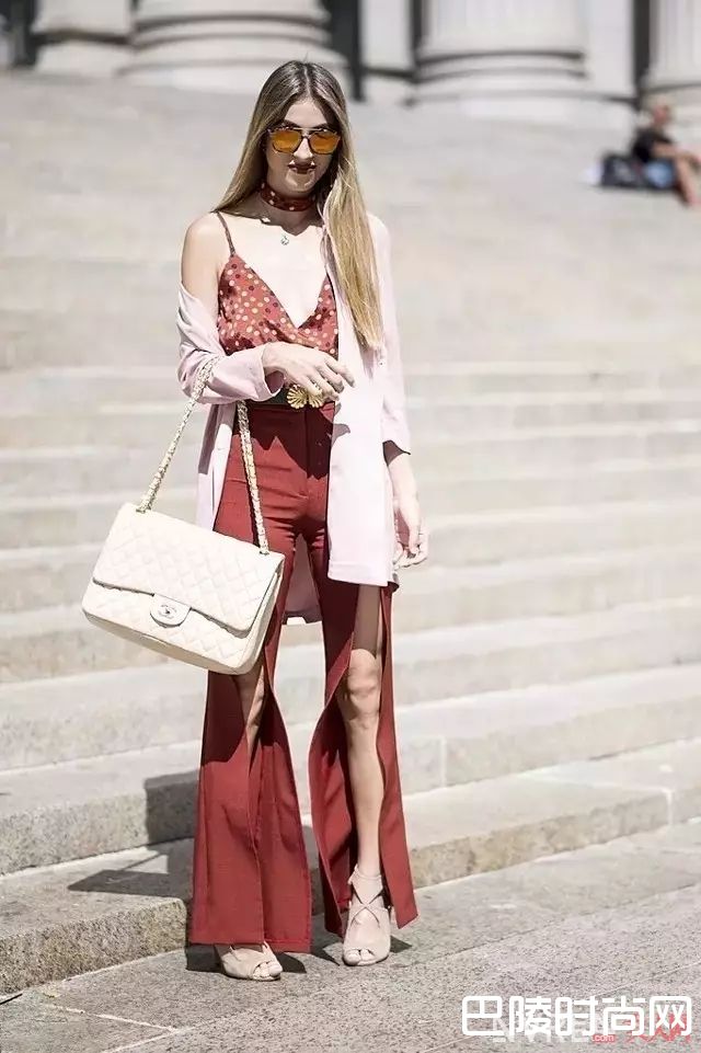 开衩裤如何搭配_谁说要露才撩人,开衩”才是秀性感的最高境界!