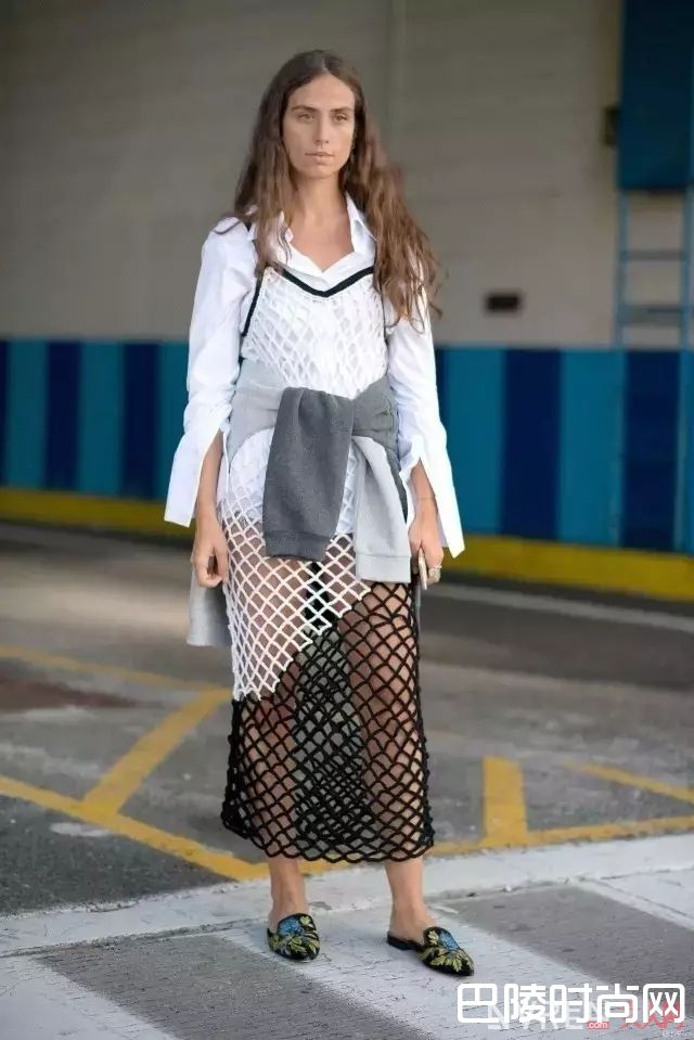 开衩袖上衣如何搭配_谁说要露才撩人，开衩”才是秀性感的最高境界！