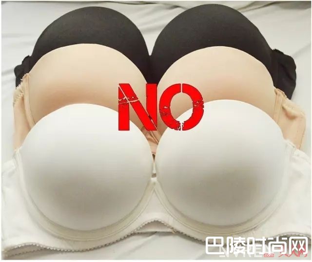 无肩带文胸该怎么选_夏季衣服太透、太露、太紧时，内衣分别该怎么穿？