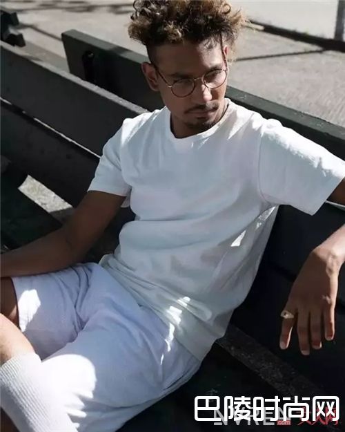 LADY WHITE CO白T恤介绍_这三个品牌的白T恤 定能让你穿出夏天的味道