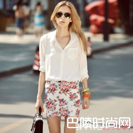 印花单品怎么搭配_2017年春夏流行开满花的衣服，怎么穿搭美爆了？