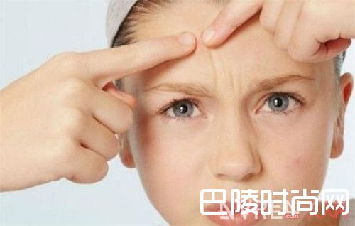 有逗必挤_再贵的护肤品都无法拯救你脸上的瑕疵 你是不是做了这7种恶习