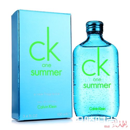 CK夏日限量中性淡香水简介_2017年新香水上线：拥有1瓶就能风骚一整年！