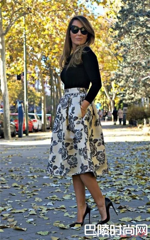 选高腰的伞裙_伞裙怎样搭配上衣最显瘦？看完这个你就懂了