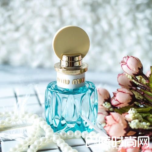 miu miu女士香水简介_2017年新香水上线：拥有1瓶就能风骚一整年！