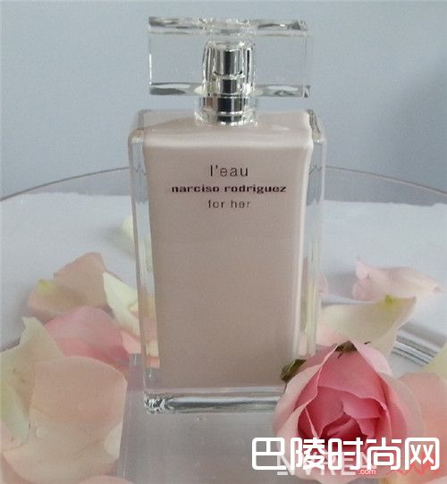 Narciso Rodriguez粉红香水简介_2017年新香水上线:拥有1瓶就能风骚一整年!