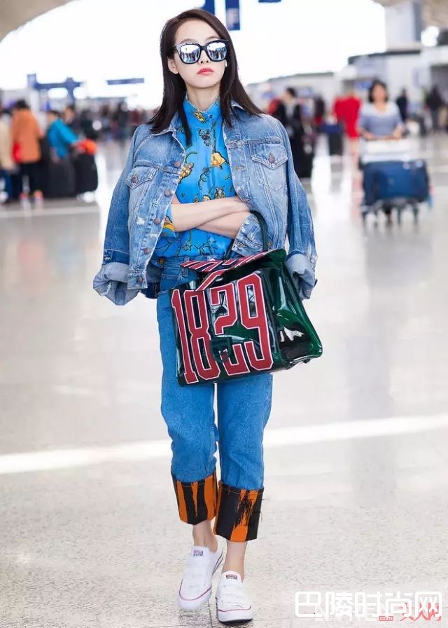 牛仔外套怎么搭配_春夏交替穿什么？最全的流行单品整理在这里了！