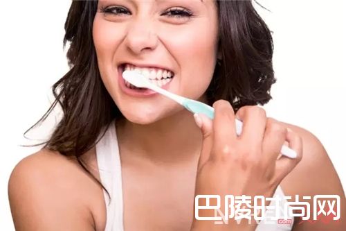 精心打扮该做点什么_不化妆也能很漂亮！首先你要做到这几点