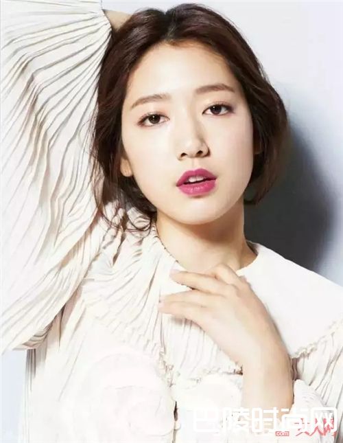 金属色与玫瑰色的搭配_365天妆容不重复!从学会这些眼唇搭配技巧开始