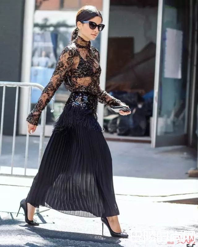 透明内搭款内衣_觉得内衣外穿太夸张？那是你没穿对！