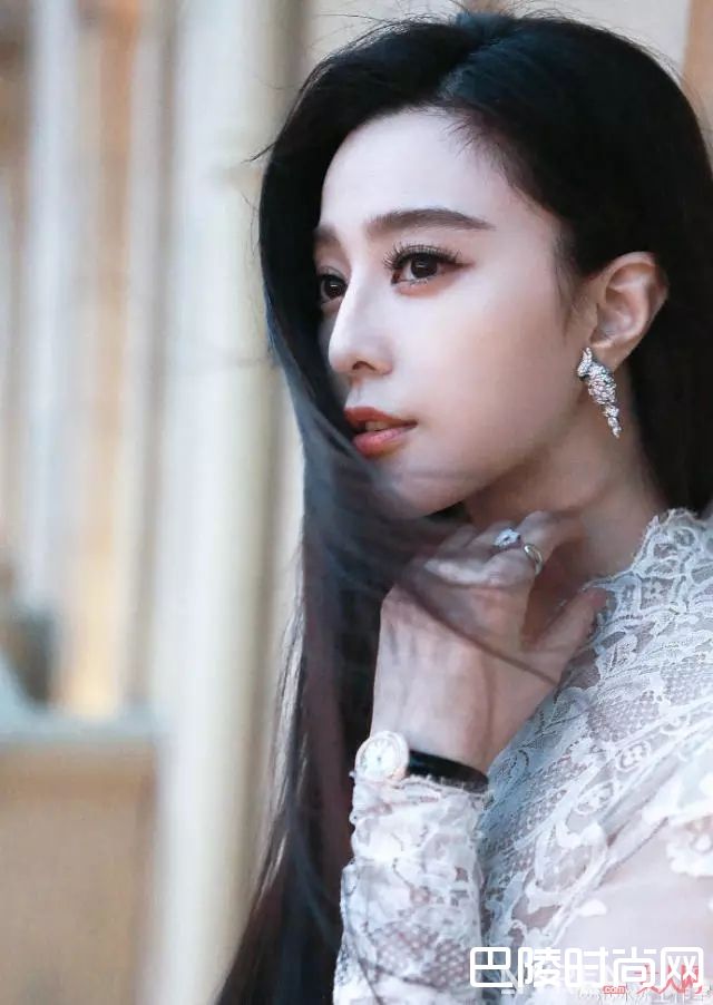 怎么样打造随性又自然的大偏分_撩汉大招，5款最令男生心跳加速的发型都在这里了！