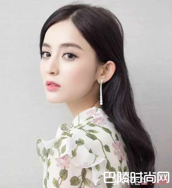 怎么样打造随性又自然的大偏分_撩汉大招，5款最令男生心跳加速的发型都在这里了！