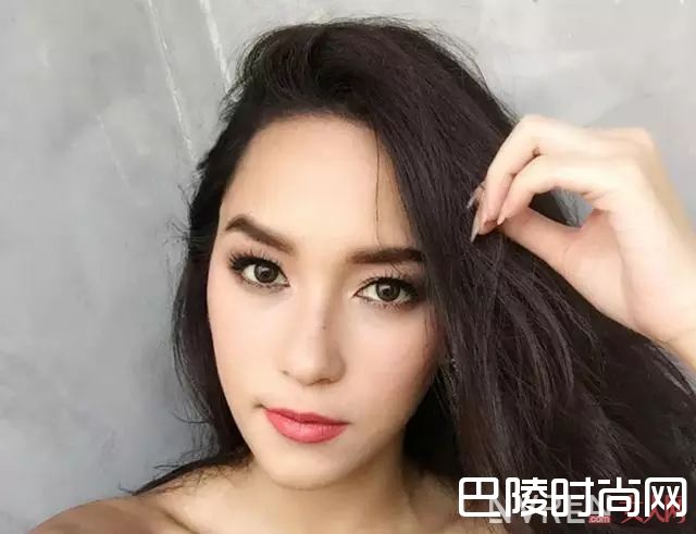 怎么样打造随性又自然的大偏分_撩汉大招，5款最令男生心跳加速的发型都在这里了！