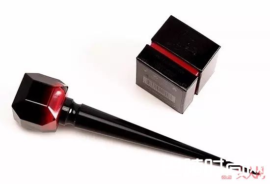 CL新款指甲油_口红圈的超级贵妇，CL萝卜丁又出超美貌裸色系新品口红！