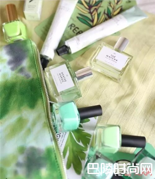 Urban Outfitter美妆介绍_它们曾经霸占你的衣柜 现在连你的美妆也不放过！