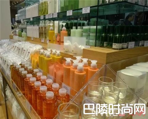 MUJI美妆介绍_它们曾经霸占你的衣柜 现在连你的美妆也不放过！