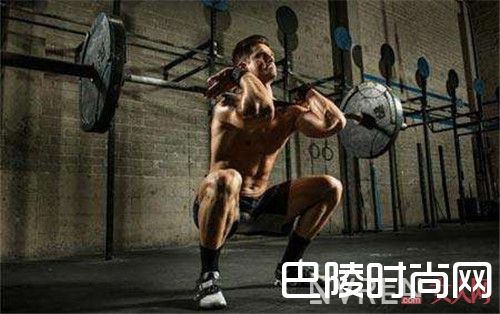 如何练习深蹲_别再说没时间上健身房了 这个小举动能助你减肥