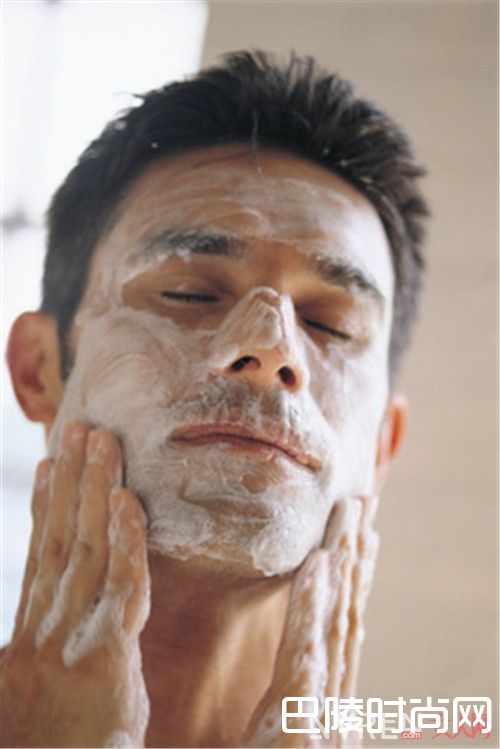 男士油性与混合性皮肤怎么护理_男士皮肤怎么护理?男士护肤首先做好这几点