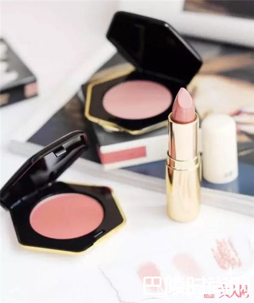 H&M美妆介绍_它们曾经霸占你的衣柜 现在连你的美妆也不放过！