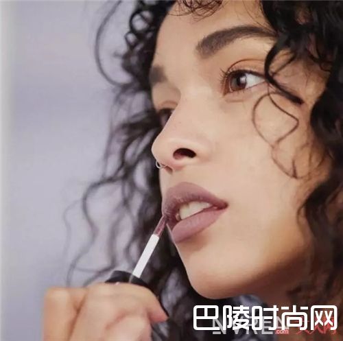 Bershka美妆介绍_它们曾经霸占你的衣柜 现在连你的美妆也不放过！