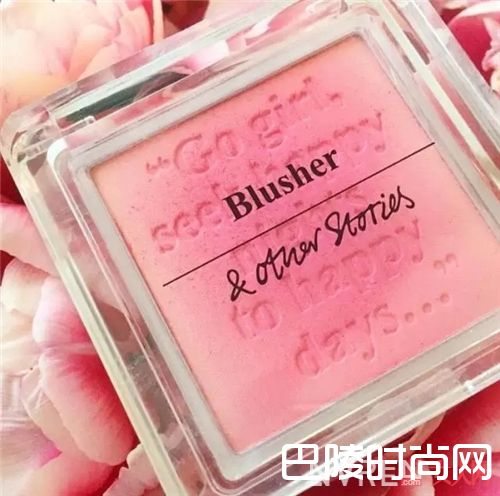 &other stories美妆介绍_它们曾经霸占你的衣柜 现在连你的美妆也不放过！