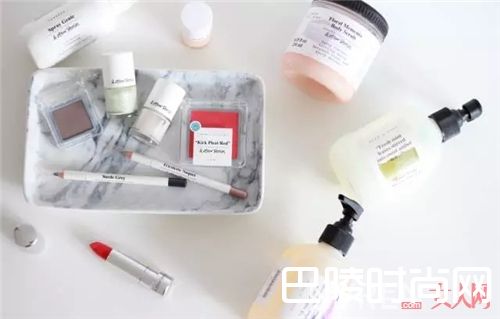 &other stories美妆介绍_它们曾经霸占你的衣柜 现在连你的美妆也不放过！