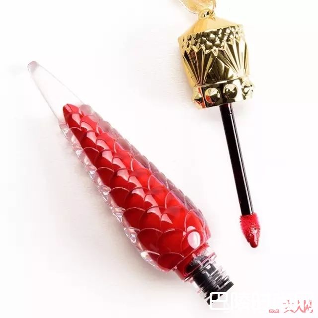 萝卜丁唇釉ALTRESSA和ALTAREVA试色_口红圈的超级贵妇，CL萝卜丁又出超美貌裸色系新品口红！