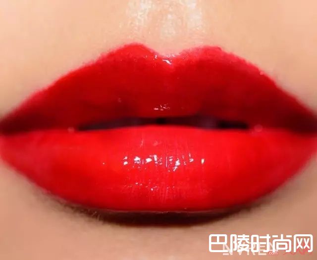 萝卜丁唇釉ALTRESSA和ALTAREVA试色_口红圈的超级贵妇，CL萝卜丁又出超美貌裸色系新品口红！