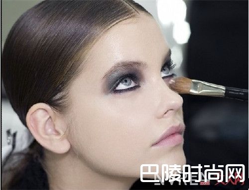 眼妆的第一步是什么_女性化妆知识有哪些?这几个冷知识你知道吗?