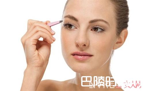 眼妆的第一步是什么_女性化妆知识有哪些？这几个冷知识你知道吗?