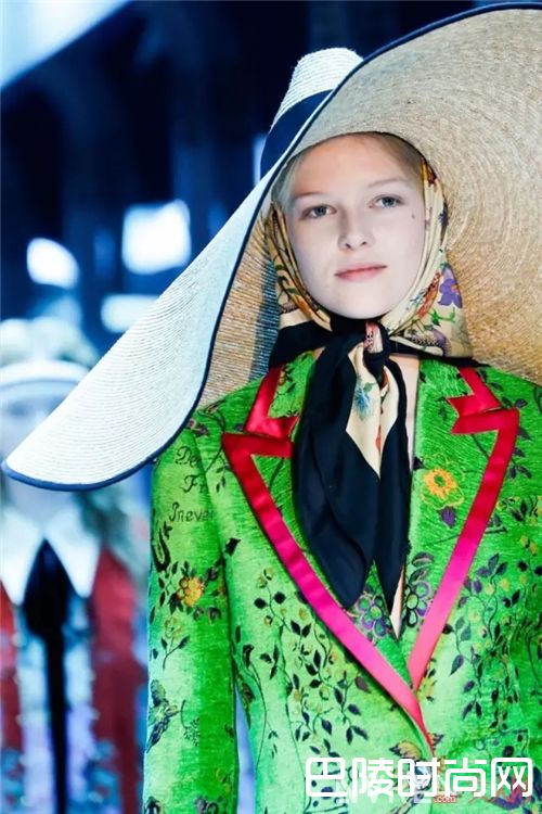 圆顶宽檐帽_春夏出游玩乐如何防晒？头上必须戴点草！