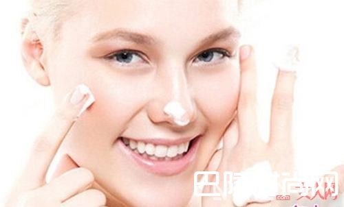 盲目选择洗面奶_夏季护肤盲区 千万别中这些误区