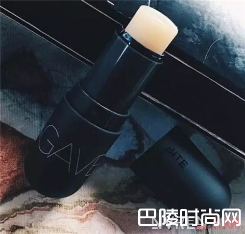 Bite Beauty护唇膏_收下这份最小众的唇部解救指南 还你一个水润嘴唇