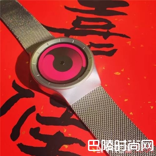 ZIIIRO手表_撞衫撞包还想和我撞表？还好我有这五个小众手表品牌