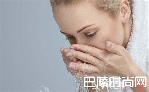 出游不需要保湿_夏季护肤盲区 千万别中这些误区