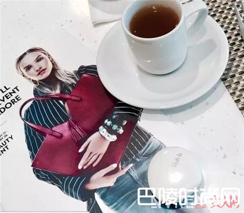 Lilah b.润唇膏_收下这份最小众的唇部解救指南 还你一个水润嘴唇