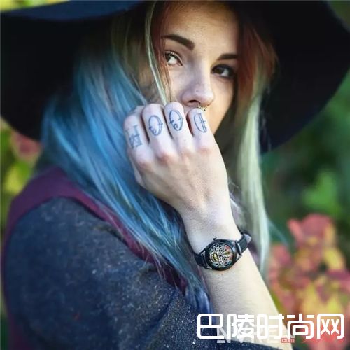 Mr. Jones Watches手表_撞衫撞包还想和我撞表?还好我有这五个小众手表品牌